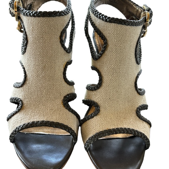 Tahari Women’s Lexie Heels - Picture 2 of 8